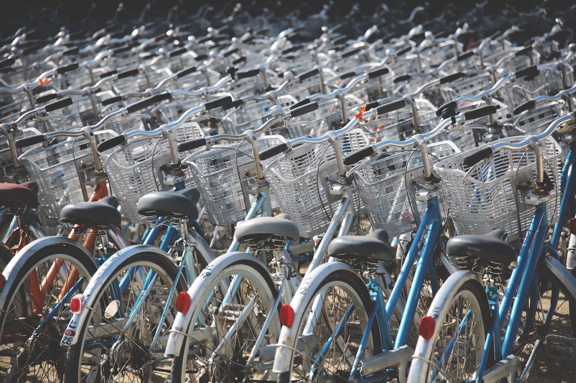 O FUTURO RODA DE BICICLETA NO JORNAL10